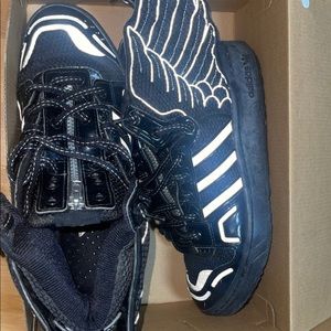 Jeremy Scott + adidas / color: black/silver